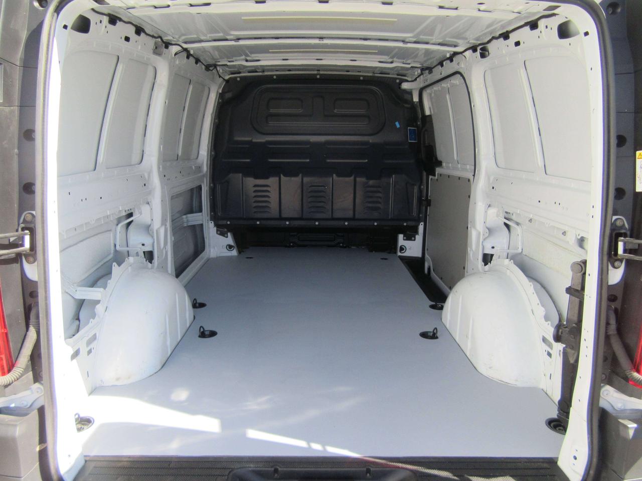 2023 Mercedes-Benz Metris Cargo Van CARGO VAN 126 INCH WHEEL BASE Photo