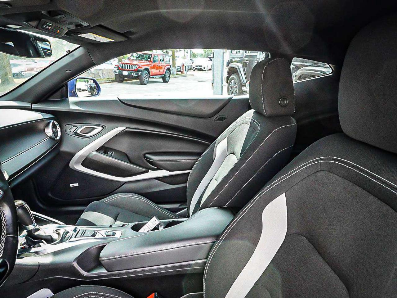 2021 Chevrolet Camaro  Photo