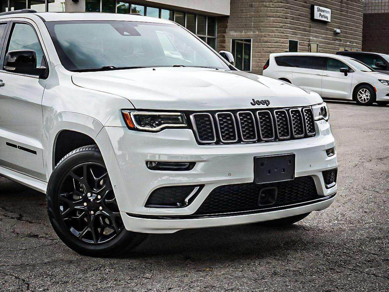 2021 Jeep Grand Cherokee  Photo3