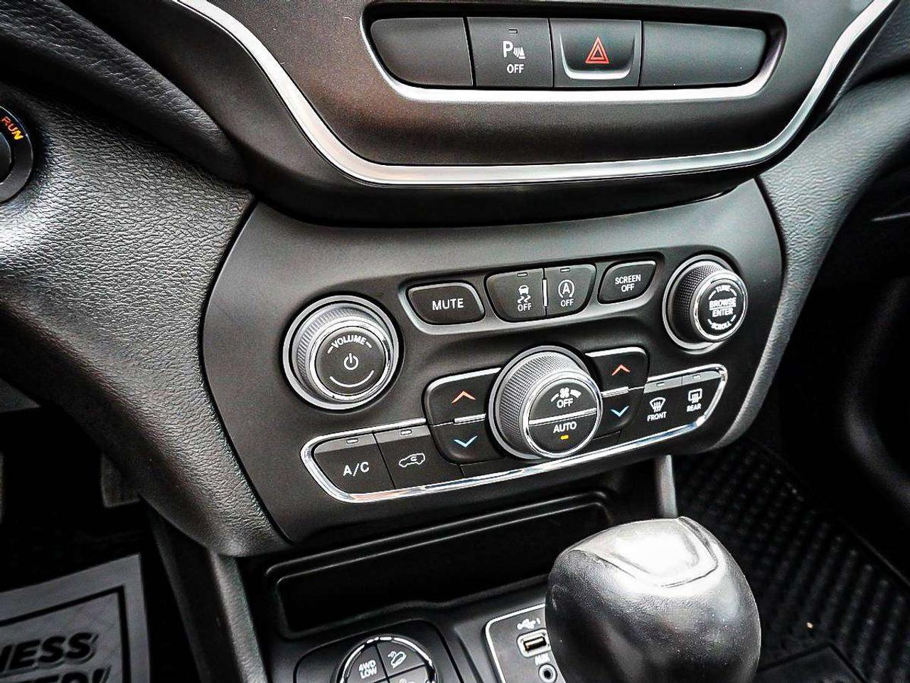2022 Jeep Cherokee  Photo