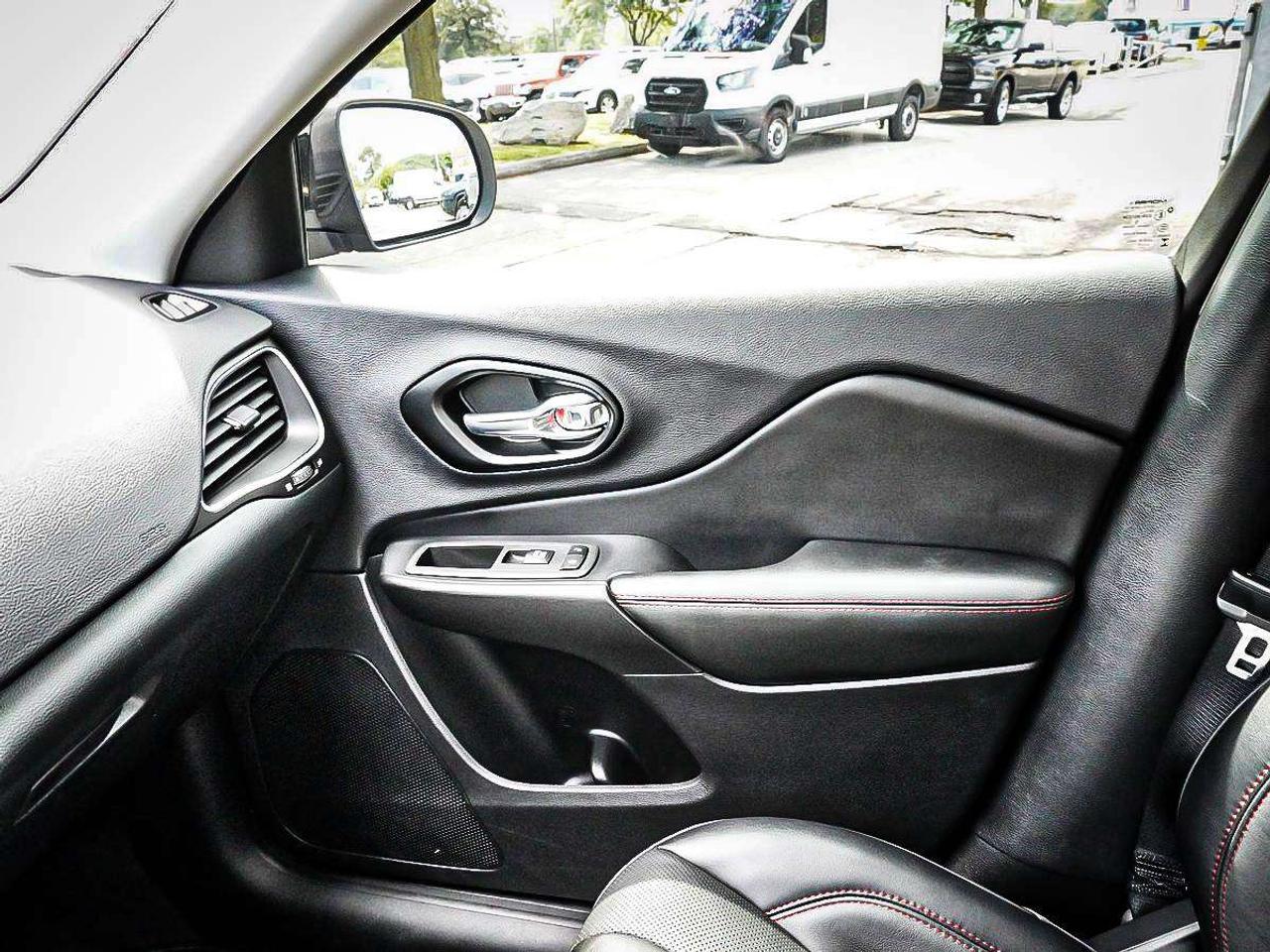2022 Jeep Cherokee  Photo
