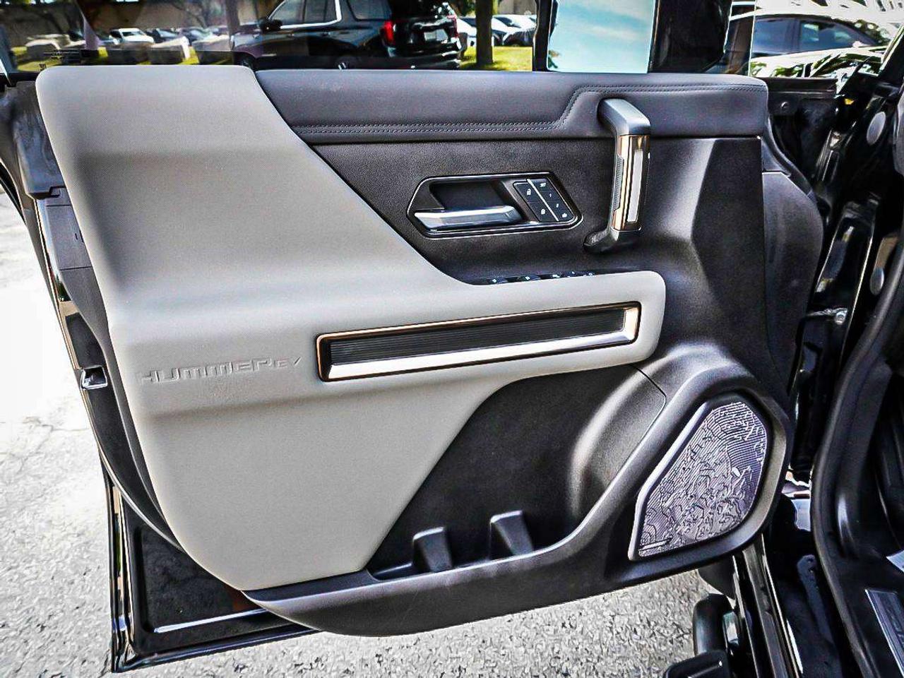 2025 GMC HUMMER EV Pickup  Photo
