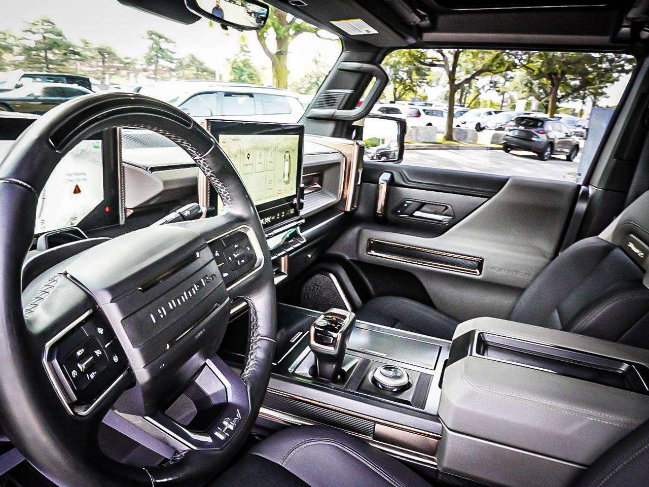 2025 GMC HUMMER EV Pickup  Photo