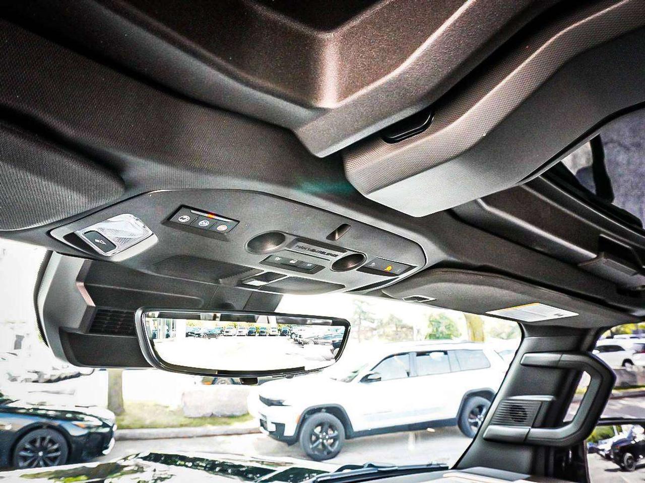 2025 GMC HUMMER EV Pickup  Photo