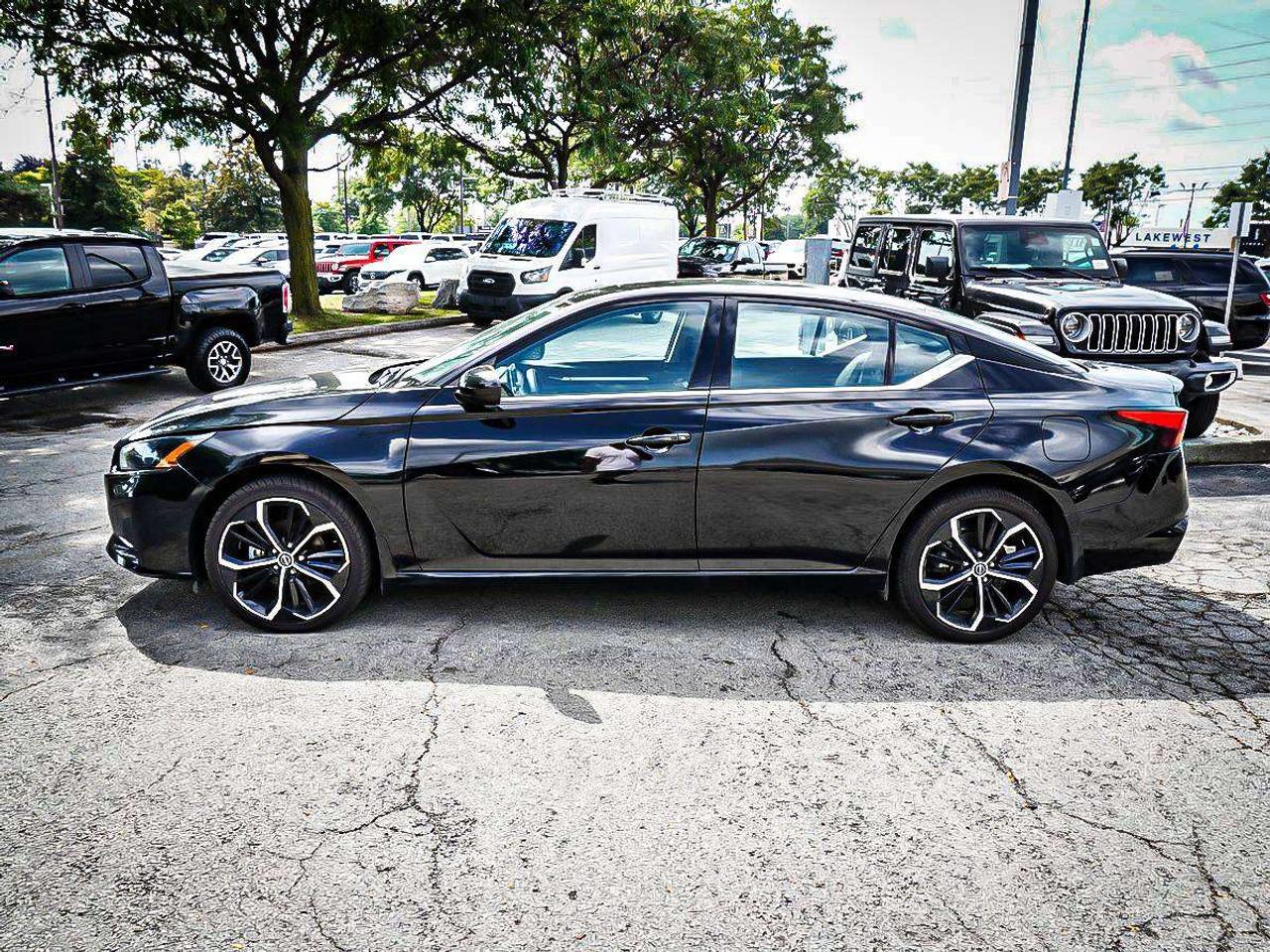 2024 Nissan Altima  Photo