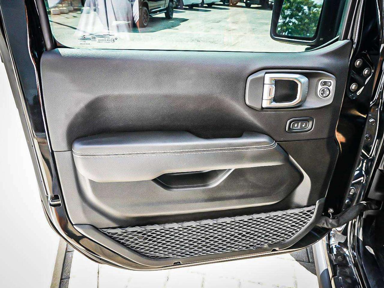 2023 Jeep Wrangler  Photo