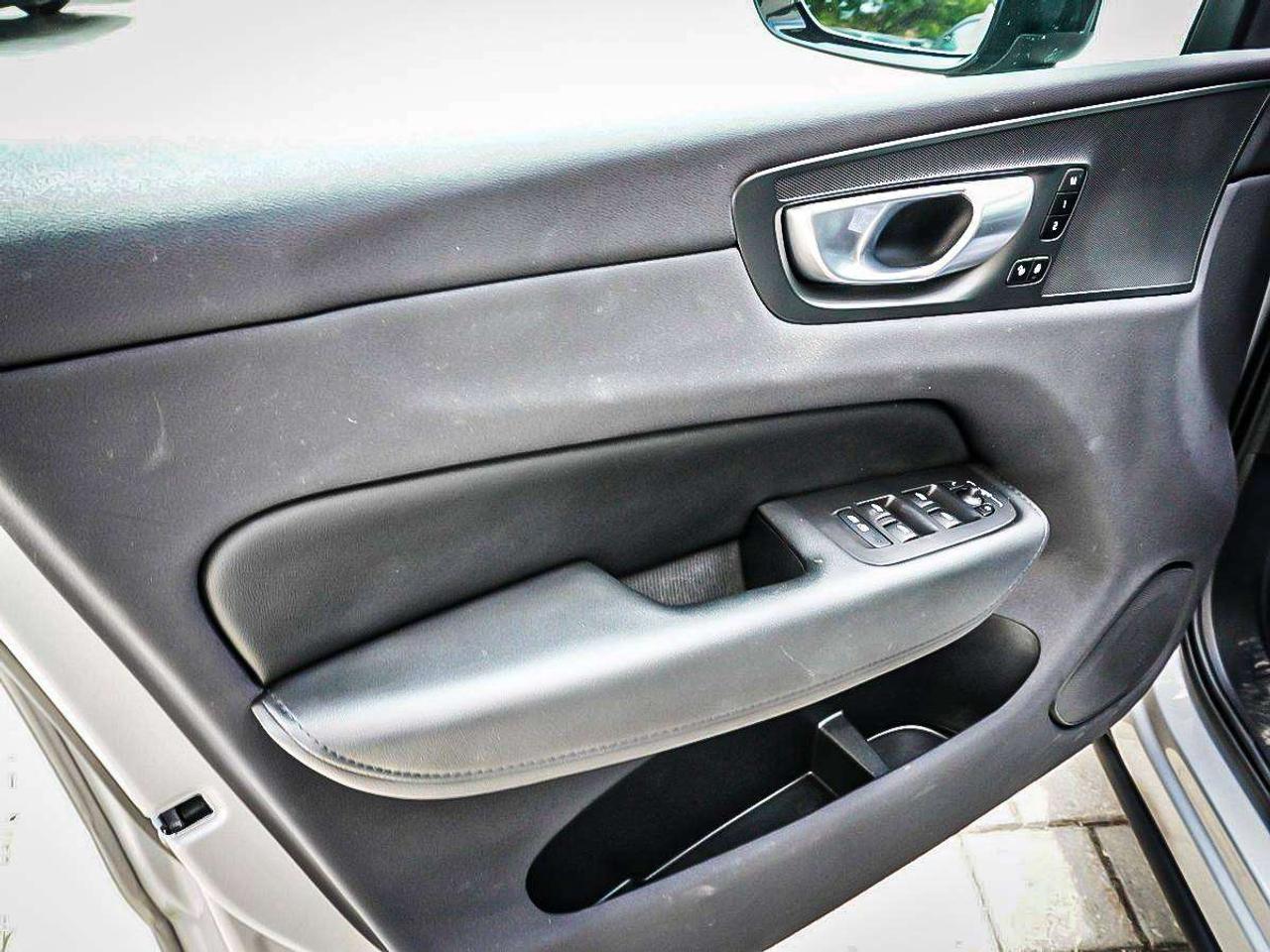 2024 Volvo XC60  Photo