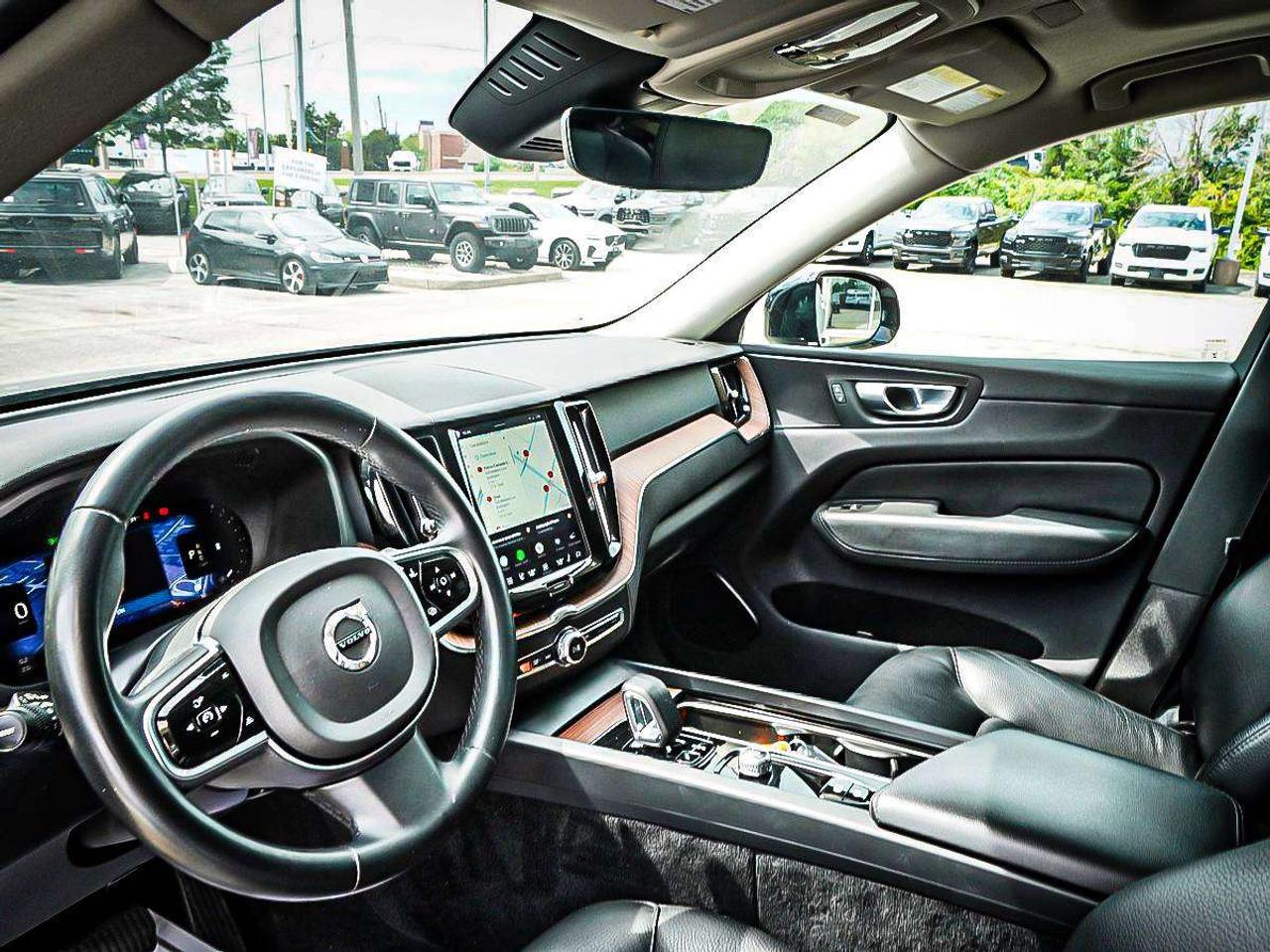 2024 Volvo XC60  Photo