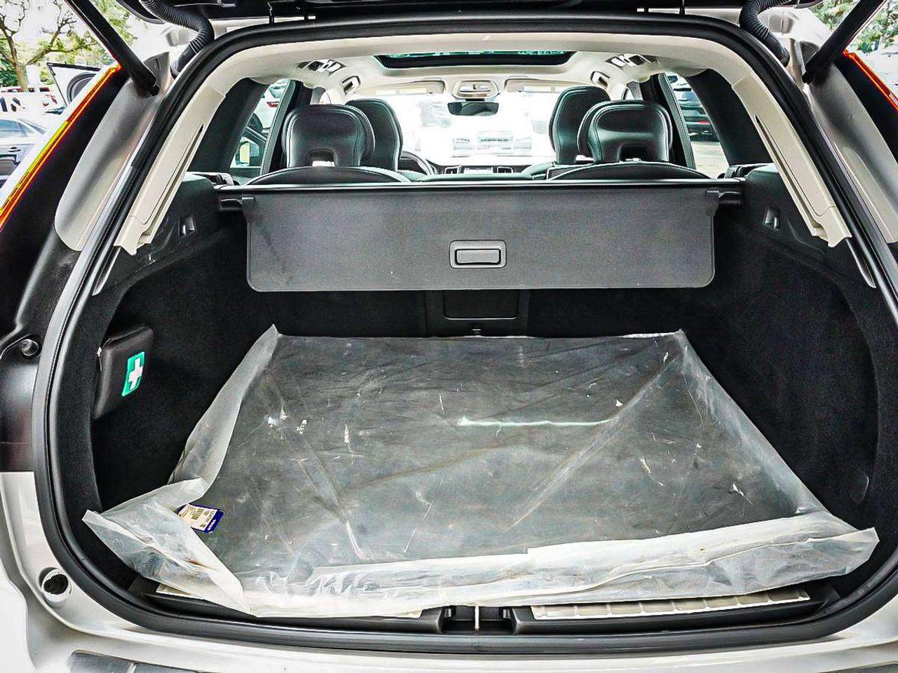 2024 Volvo XC60  Photo