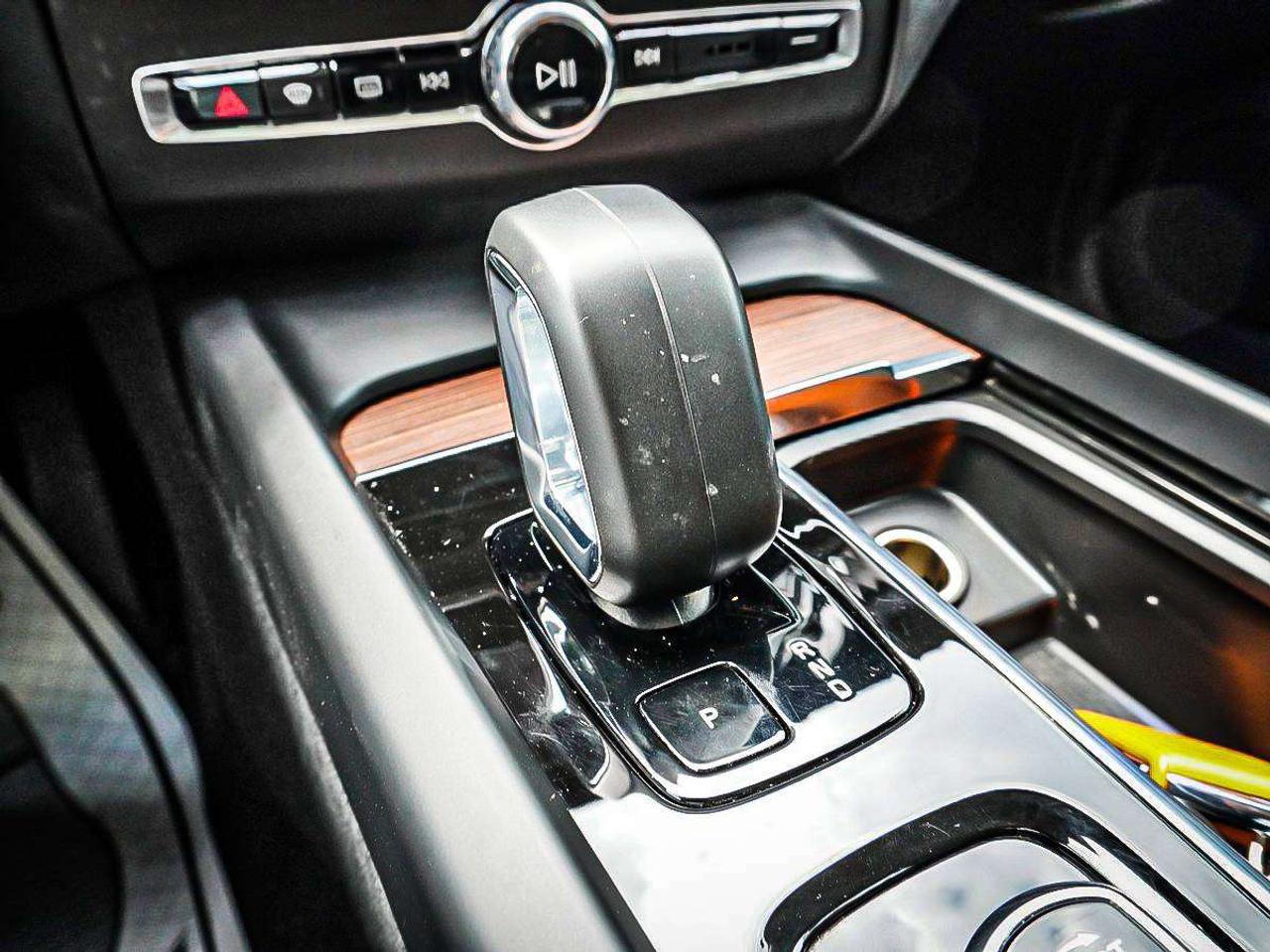2024 Volvo XC60  Photo