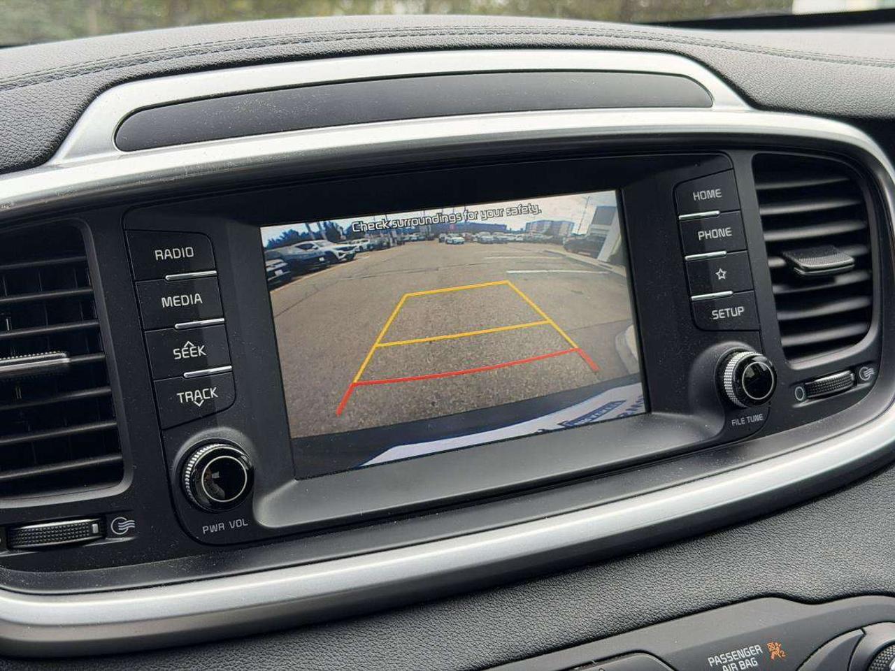 2020 Kia Sorento LX AWD Photo