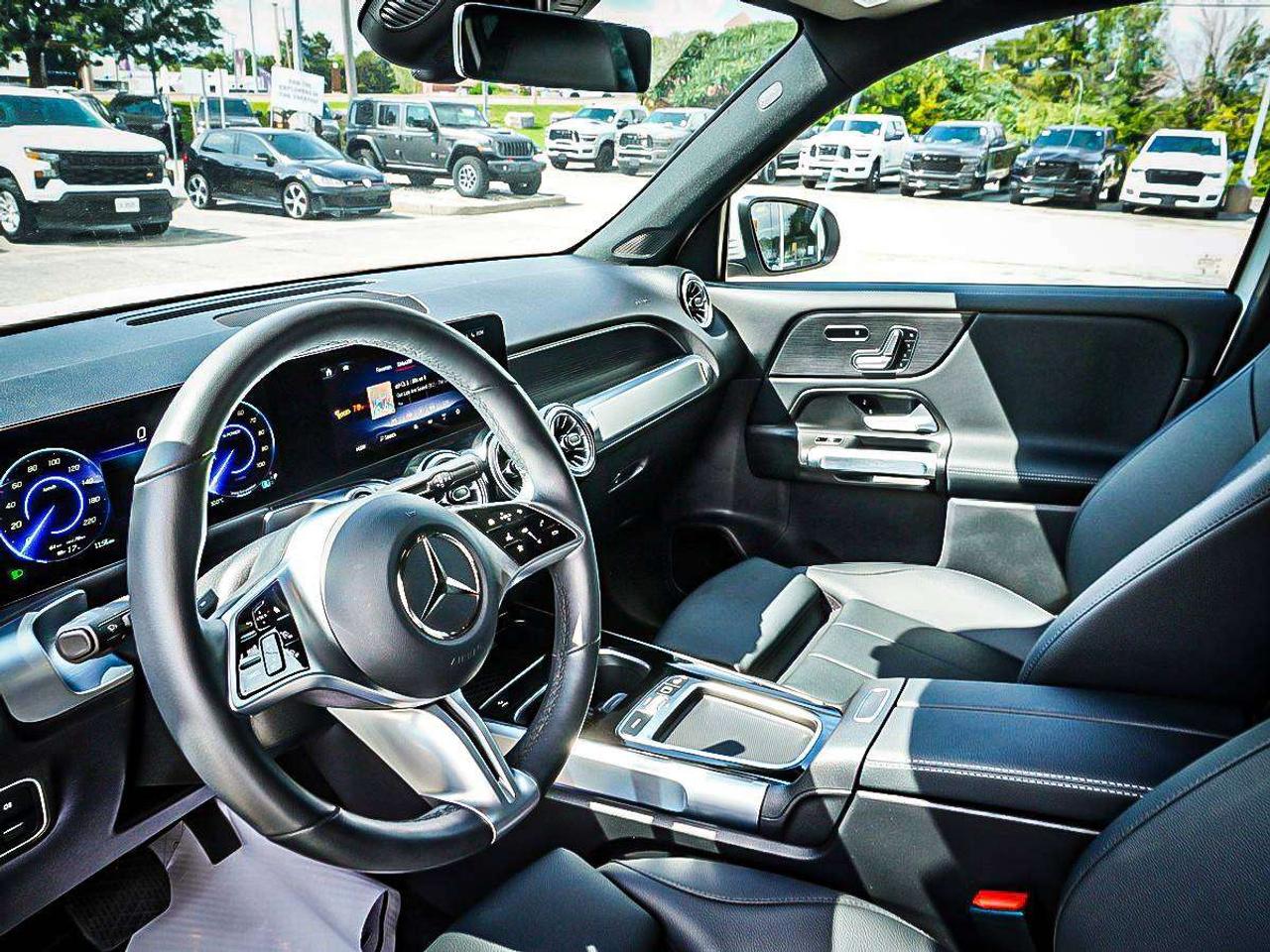 2025 Mercedes-Benz EQB  Photo