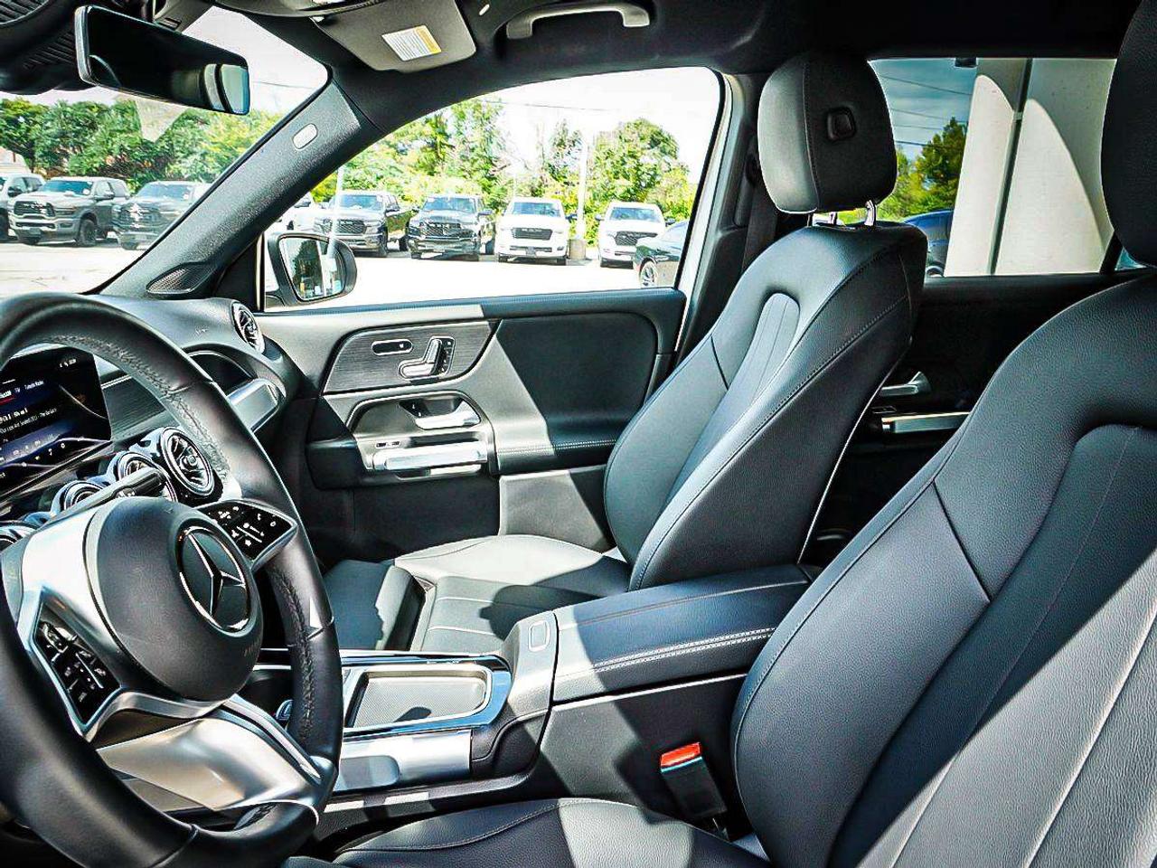 2025 Mercedes-Benz EQB  Photo