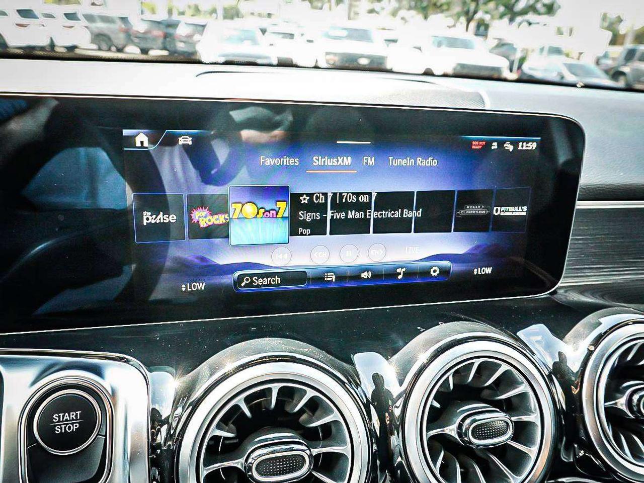 2025 Mercedes-Benz EQB  Photo