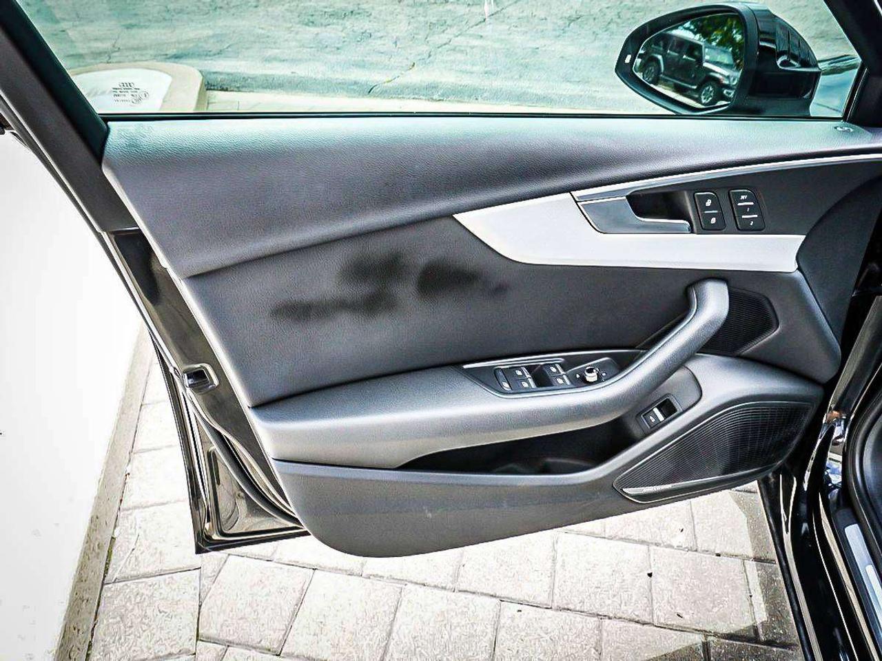 2017 Audi A4  Photo