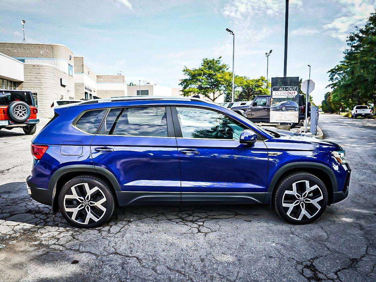 2023 Volkswagen Taos  Photo