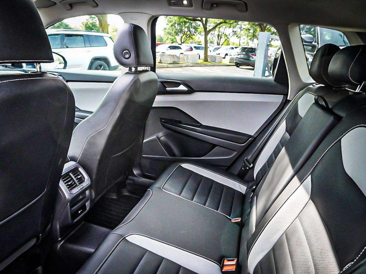 2023 Volkswagen Taos  Photo
