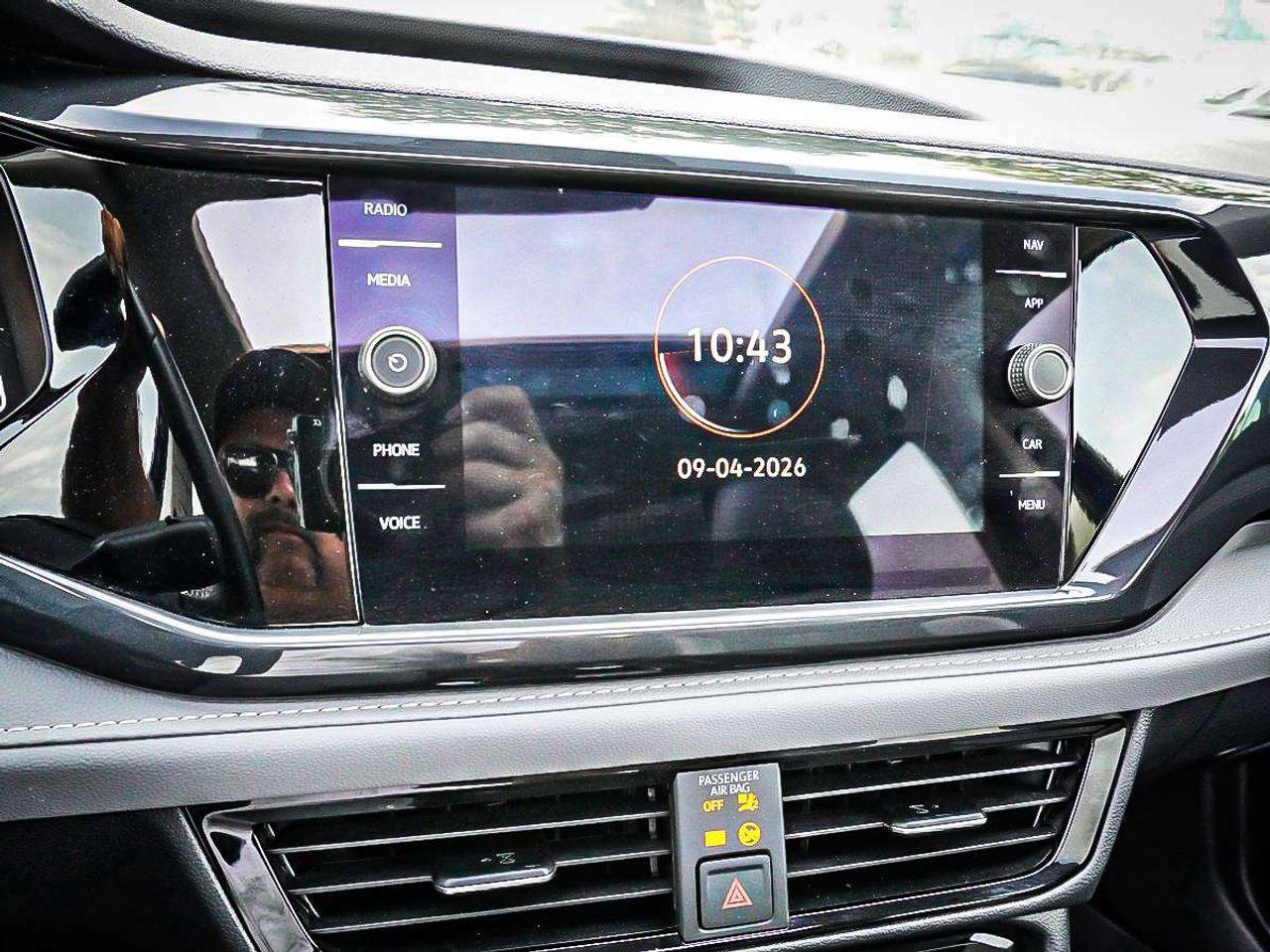 2023 Volkswagen Taos  Photo