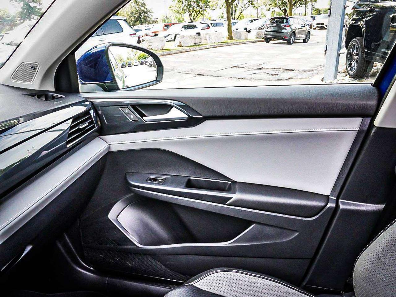 2023 Volkswagen Taos  Photo