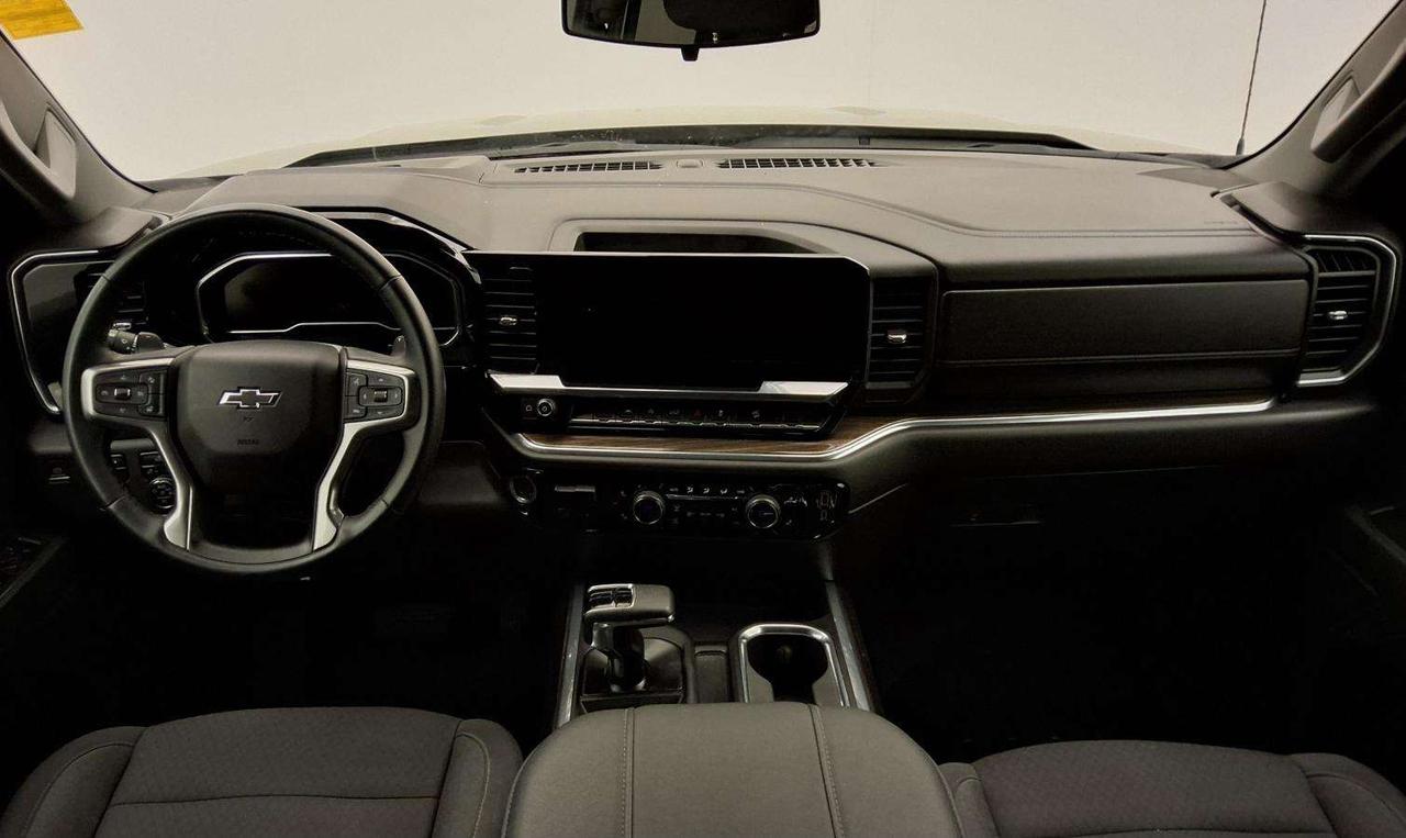 2023 Chevrolet Silverado 1500 RST Photo