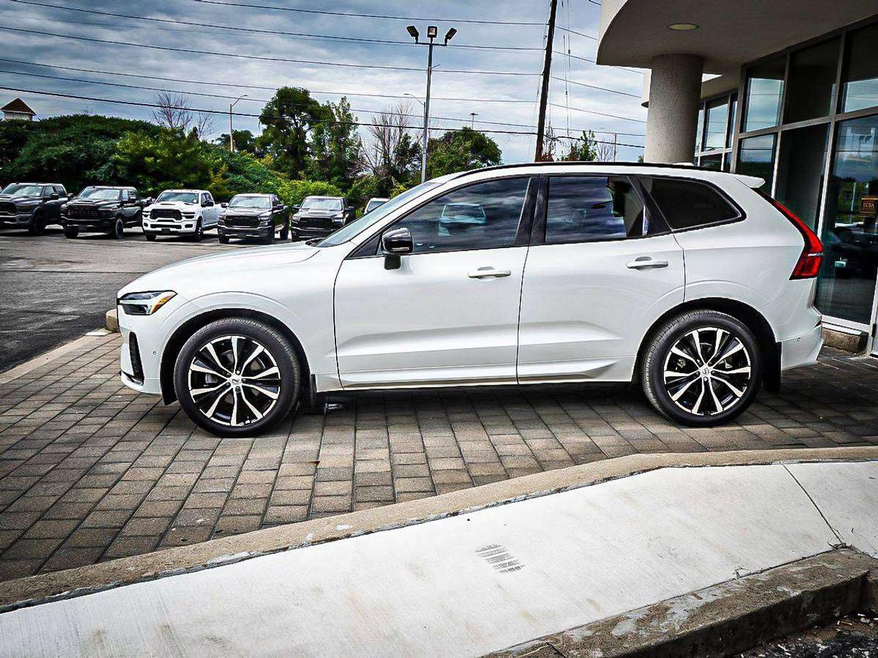2024 Volvo XC60  Photo