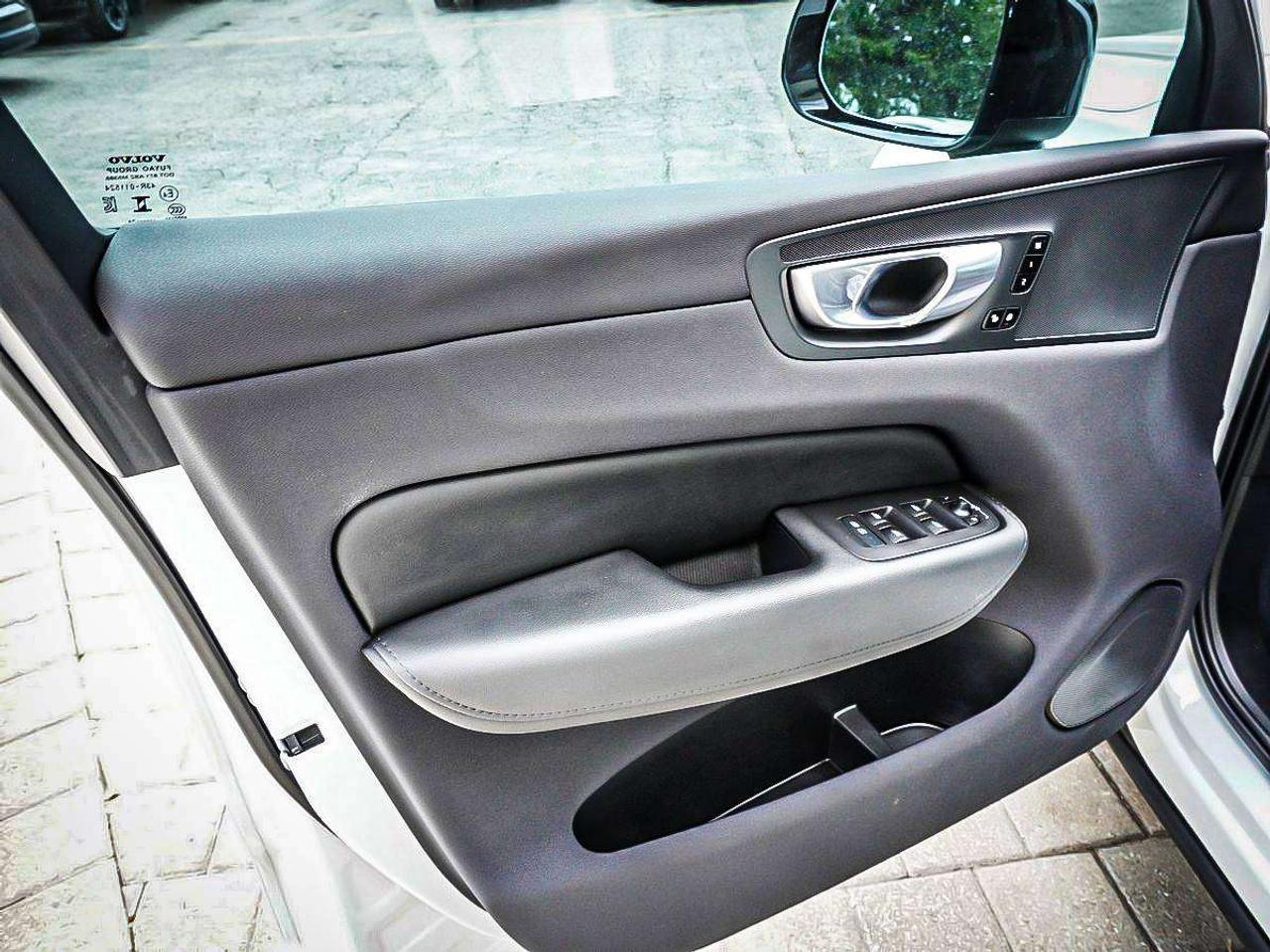 2024 Volvo XC60  Photo