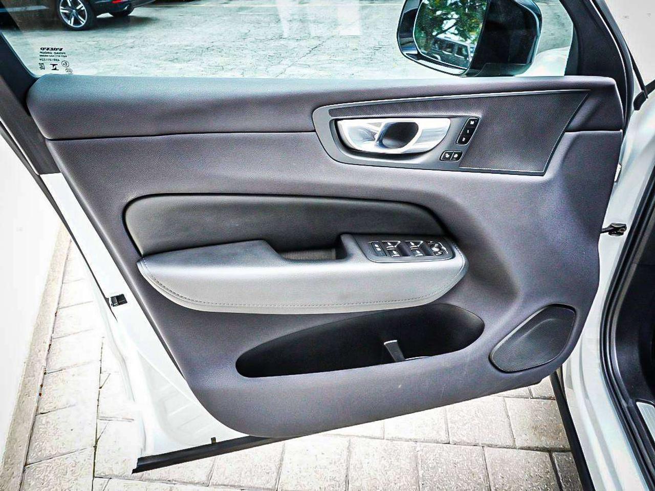 2024 Volvo XC60  Photo