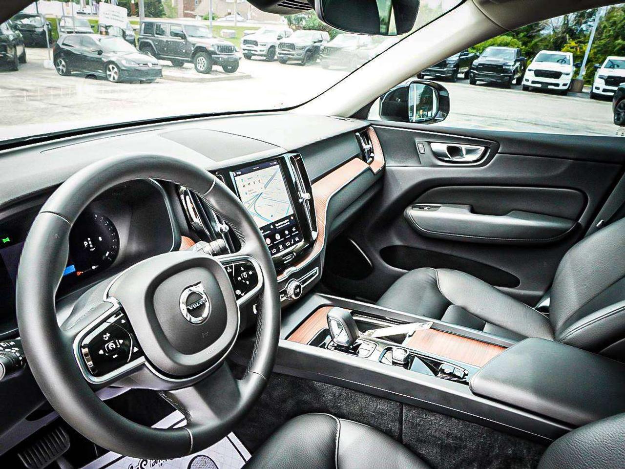 2024 Volvo XC60  Photo