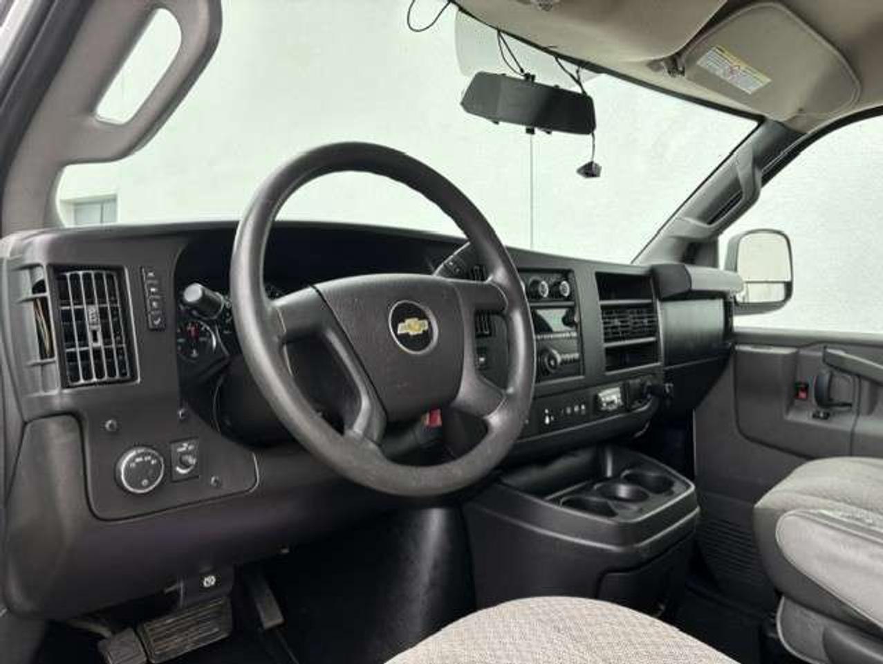 2018 Chevrolet Express 2500 CARGO EXTENDED **THERMO KING REEFER-FREEZER** Photo