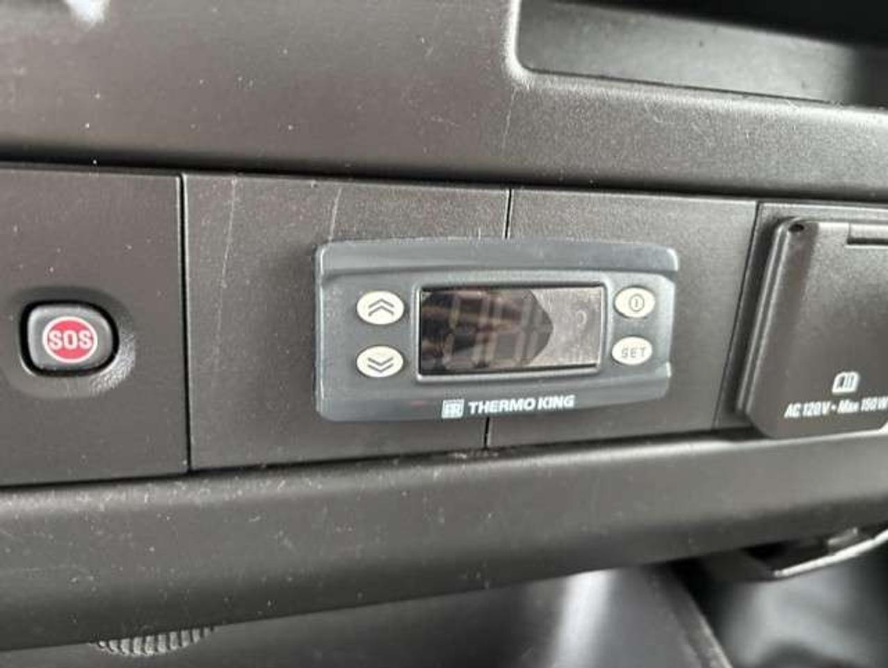 2018 Chevrolet Express 2500 CARGO EXTENDED **THERMO KING REEFER-FREEZER** Photo