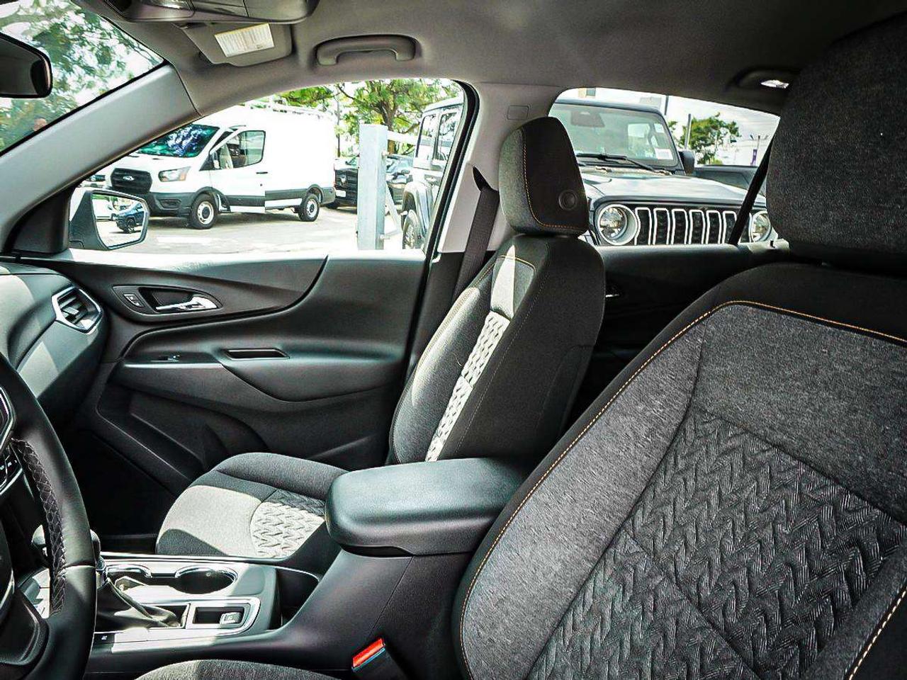 2024 Chevrolet Equinox  Photo
