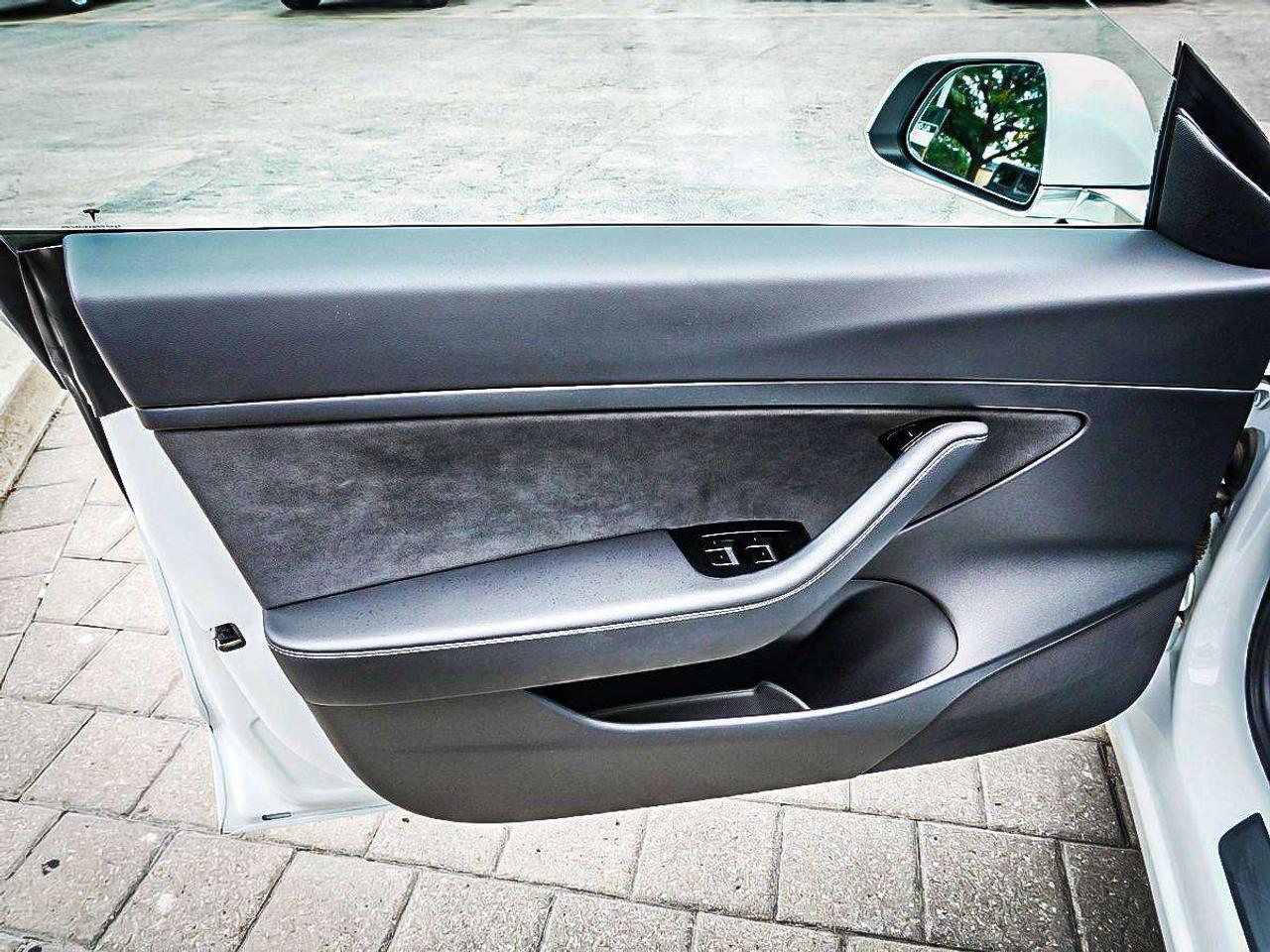 2020 Tesla Model 3  Photo