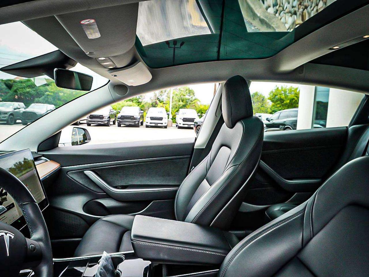 2020 Tesla Model 3  Photo