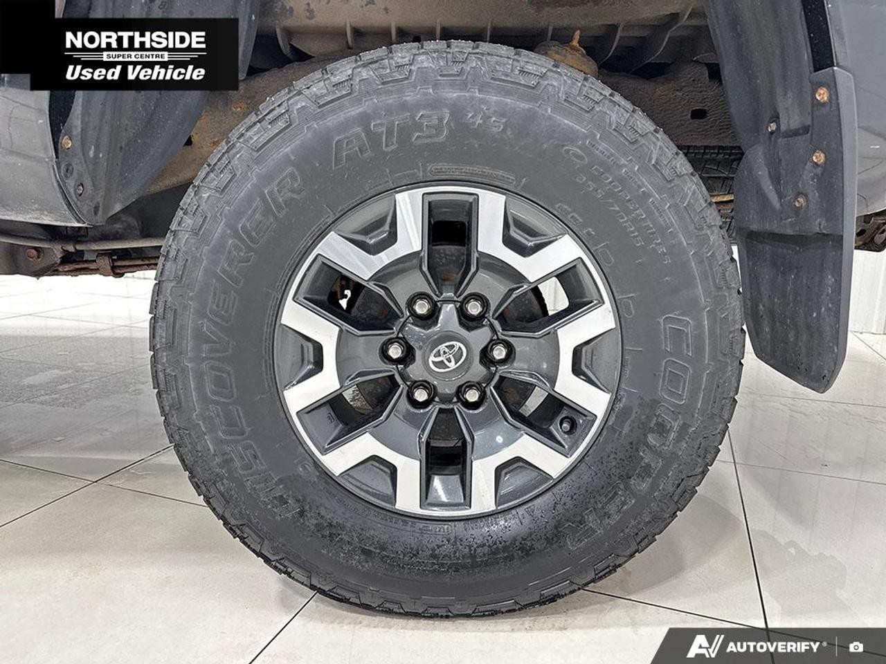 2017 Toyota Tacoma 4WD Double Cab V6 Auto SR5 Photo