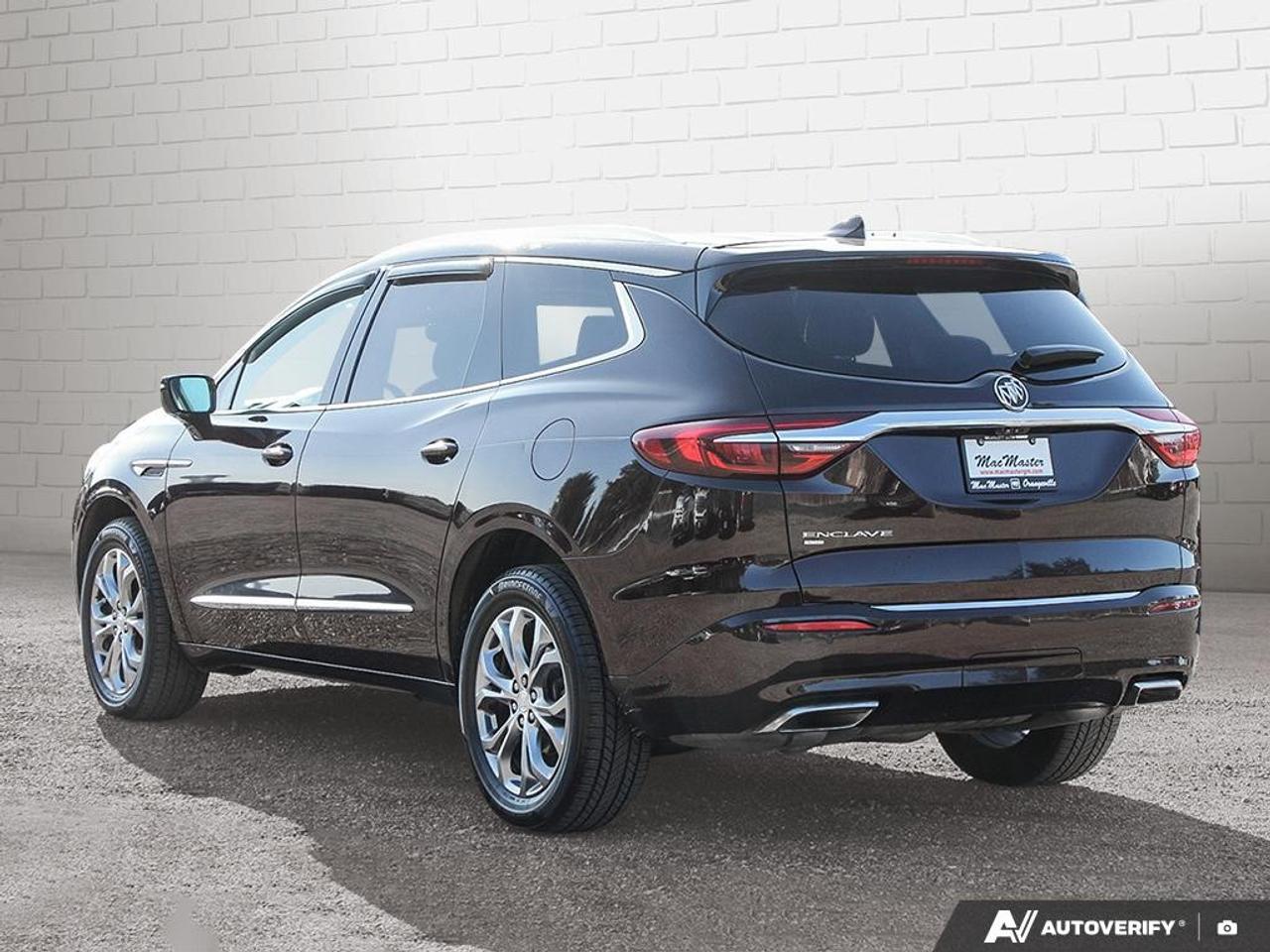 2021 Buick Enclave Avenir AWD Photo2
