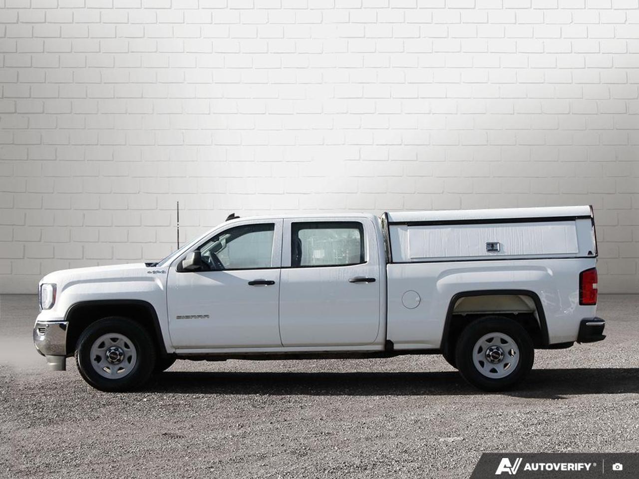 2017 GMC Sierra 1500 4WD Crew Cab Standard Box Photo1