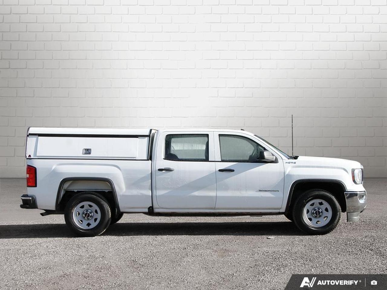 2017 GMC Sierra 1500 4WD Crew Cab Standard Box Photo