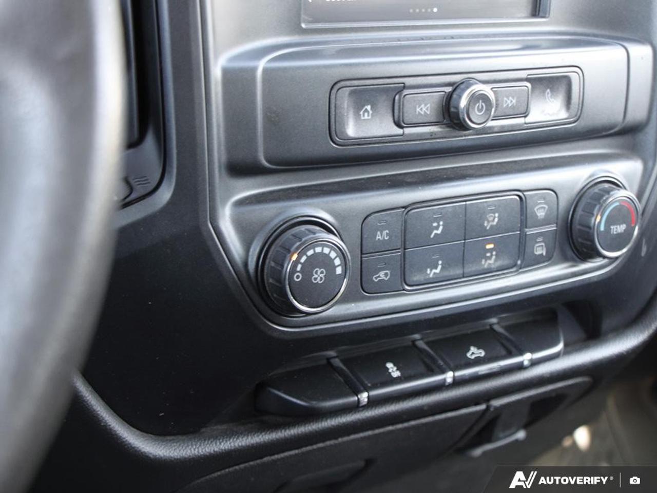 2017 GMC Sierra 1500 4WD Crew Cab Standard Box Photo
