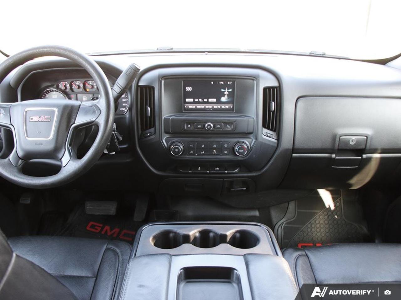 2017 GMC Sierra 1500 4WD Crew Cab Standard Box Photo