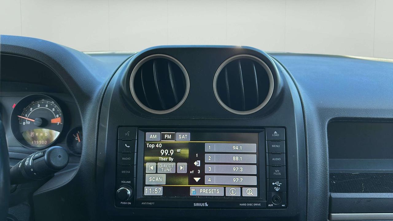 2016 Jeep Patriot 75th Anniversary Edition Photo