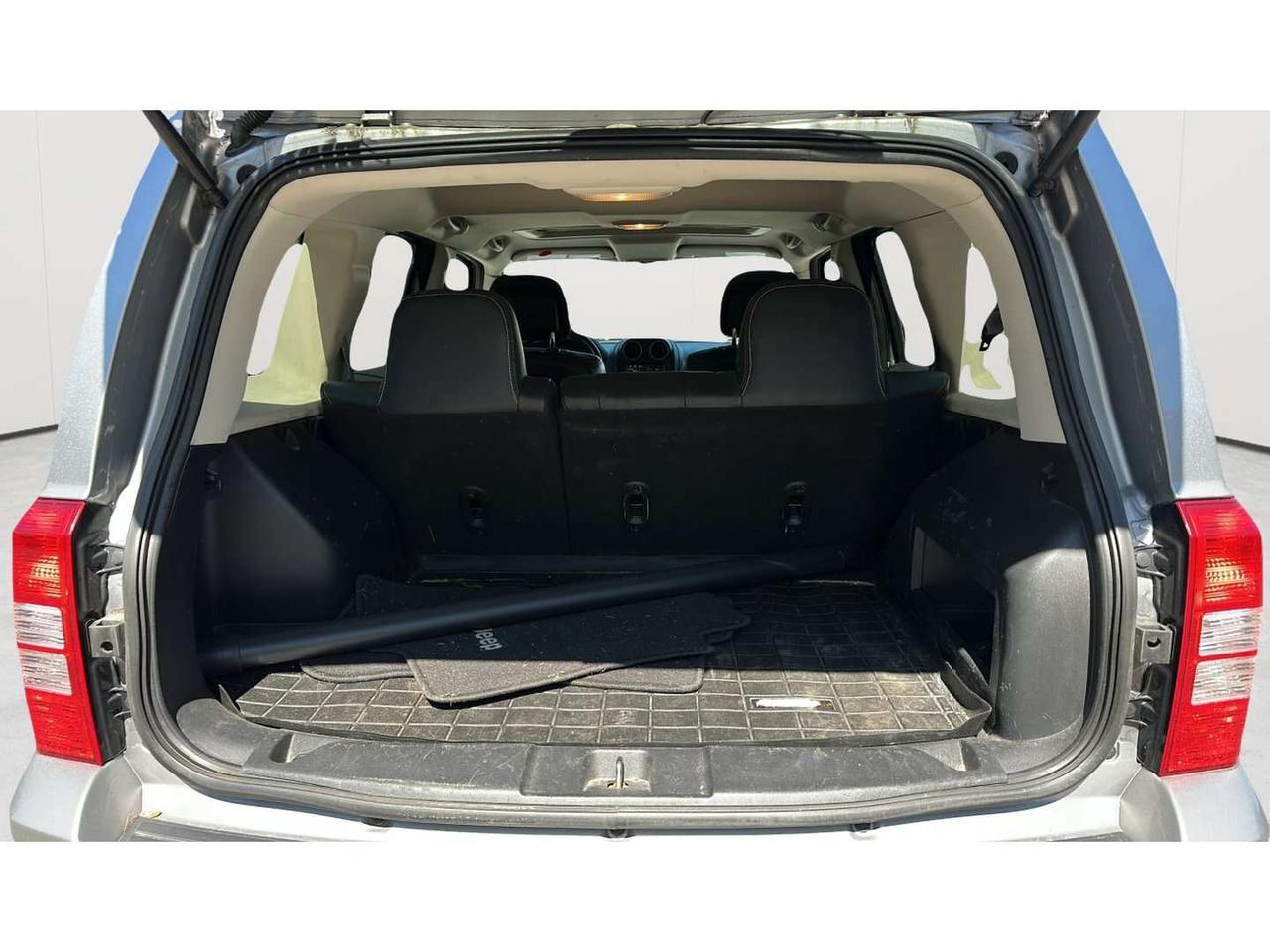 2016 Jeep Patriot 75th Anniversary Edition Photo