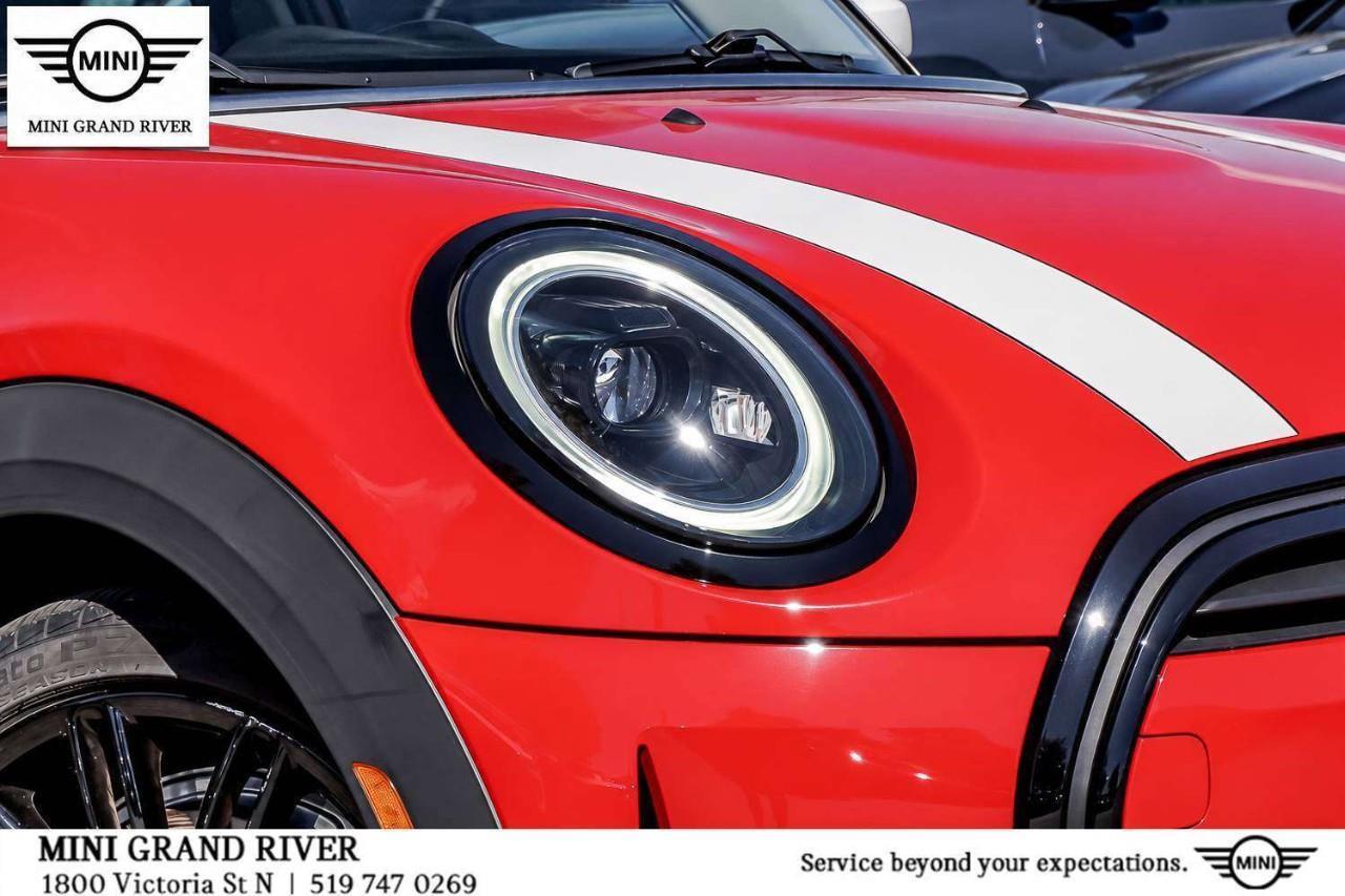 2022 MINI 5 Door Cooper 4dr Hatchback Photo