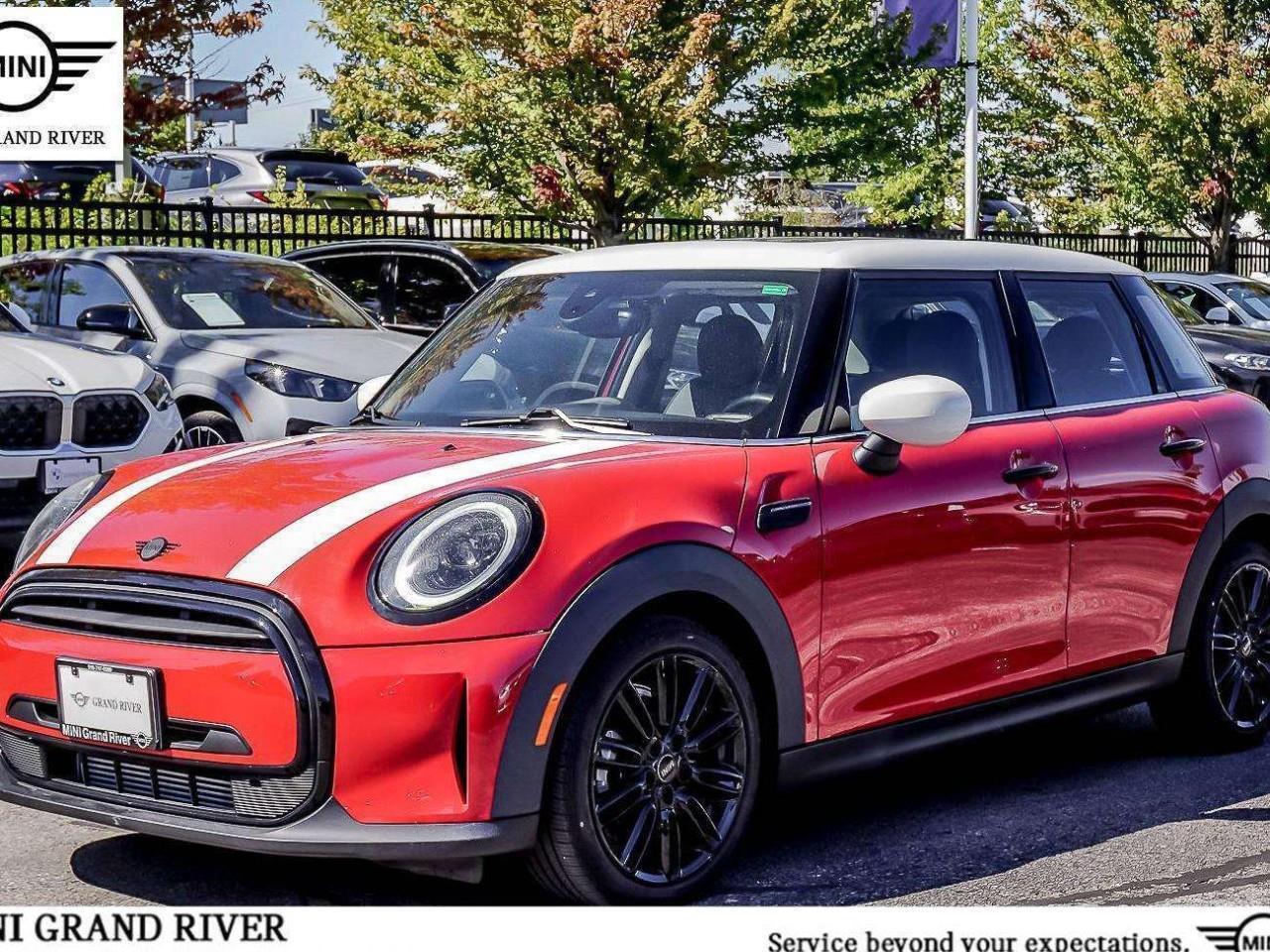 2022 MINI 5 Door Cooper 4dr Hatchback Photo