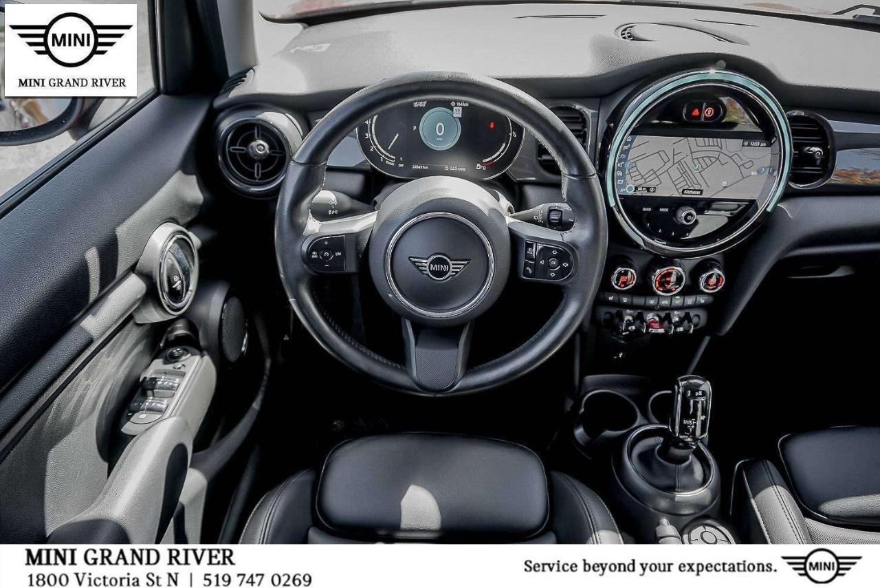 2022 MINI 5 Door Cooper 4dr Hatchback Photo