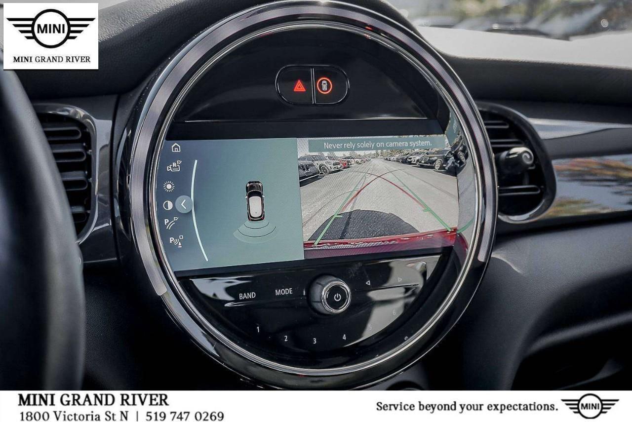 2022 MINI 5 Door Cooper 4dr Hatchback Photo