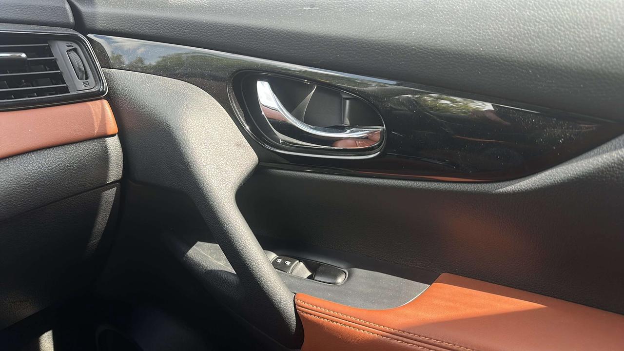 2019 Nissan Rogue SL Photo