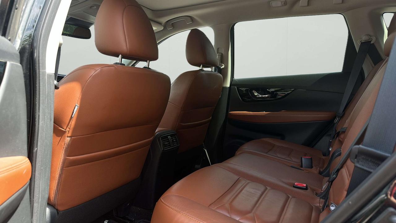 2019 Nissan Rogue SL Photo
