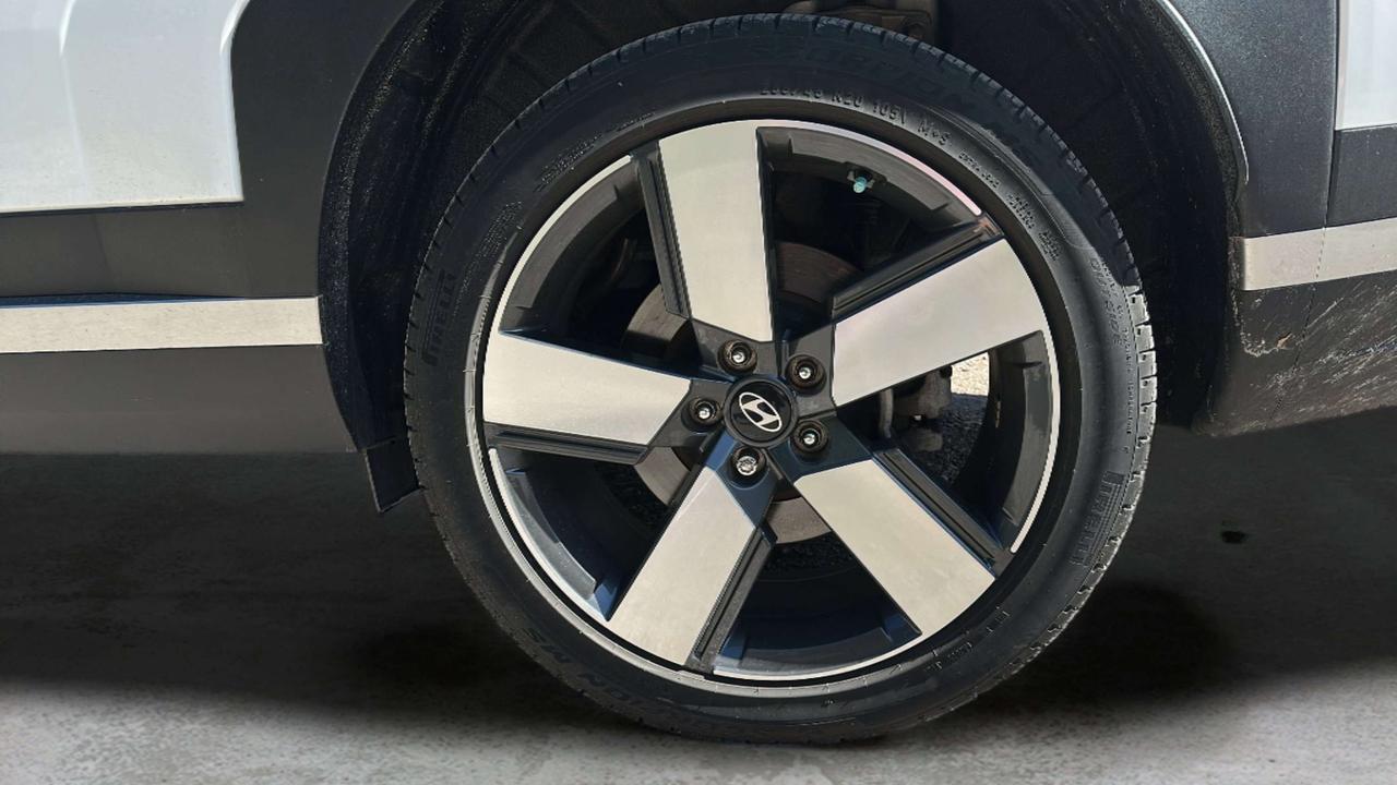 2024 Hyundai Santa Fe Luxury Photo