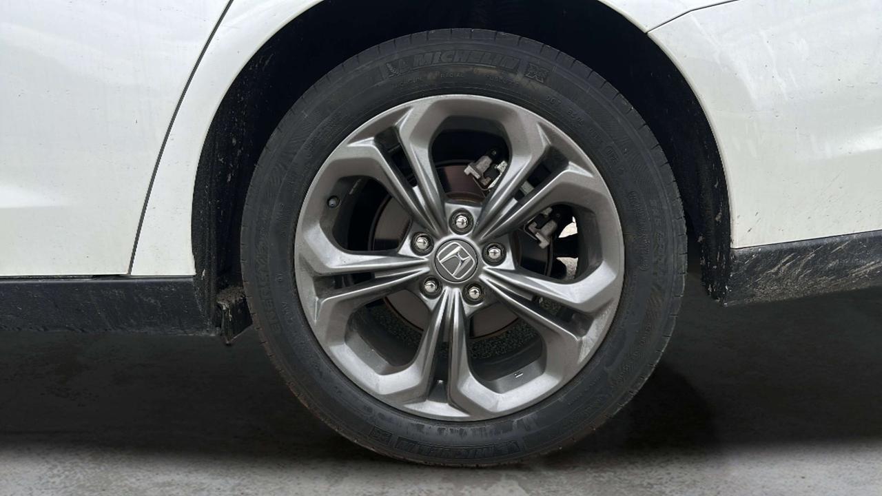 2024 Honda Accord EX Photo