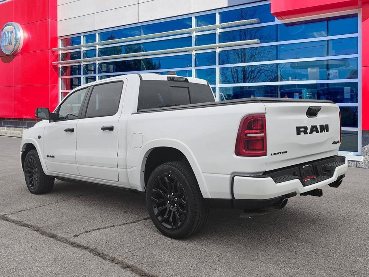 2027 RAM 1500 Limited NIGHT EDITION| PANO ROOF| TRAILER TOW GROUP| 4X4| 5.7L HEMI|BED UTILITY GROUP| Photo